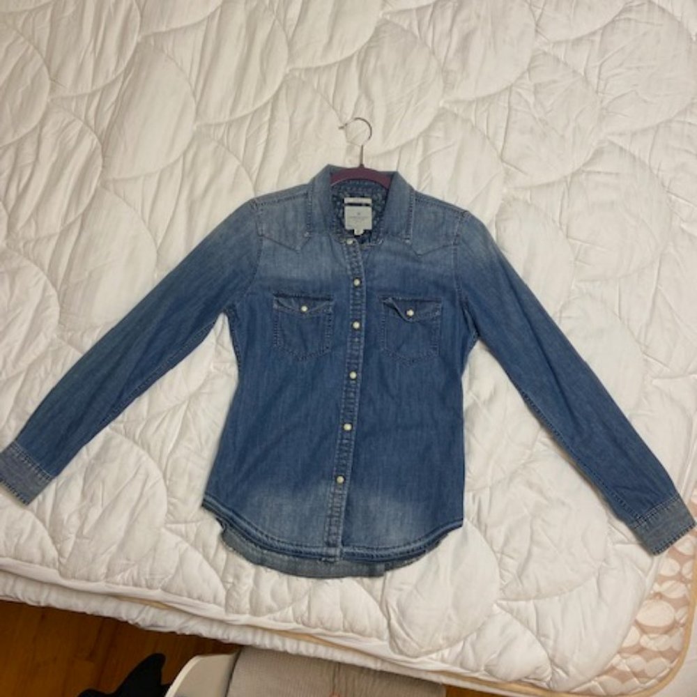 American Eagle Outfitters Light Denim Jacket